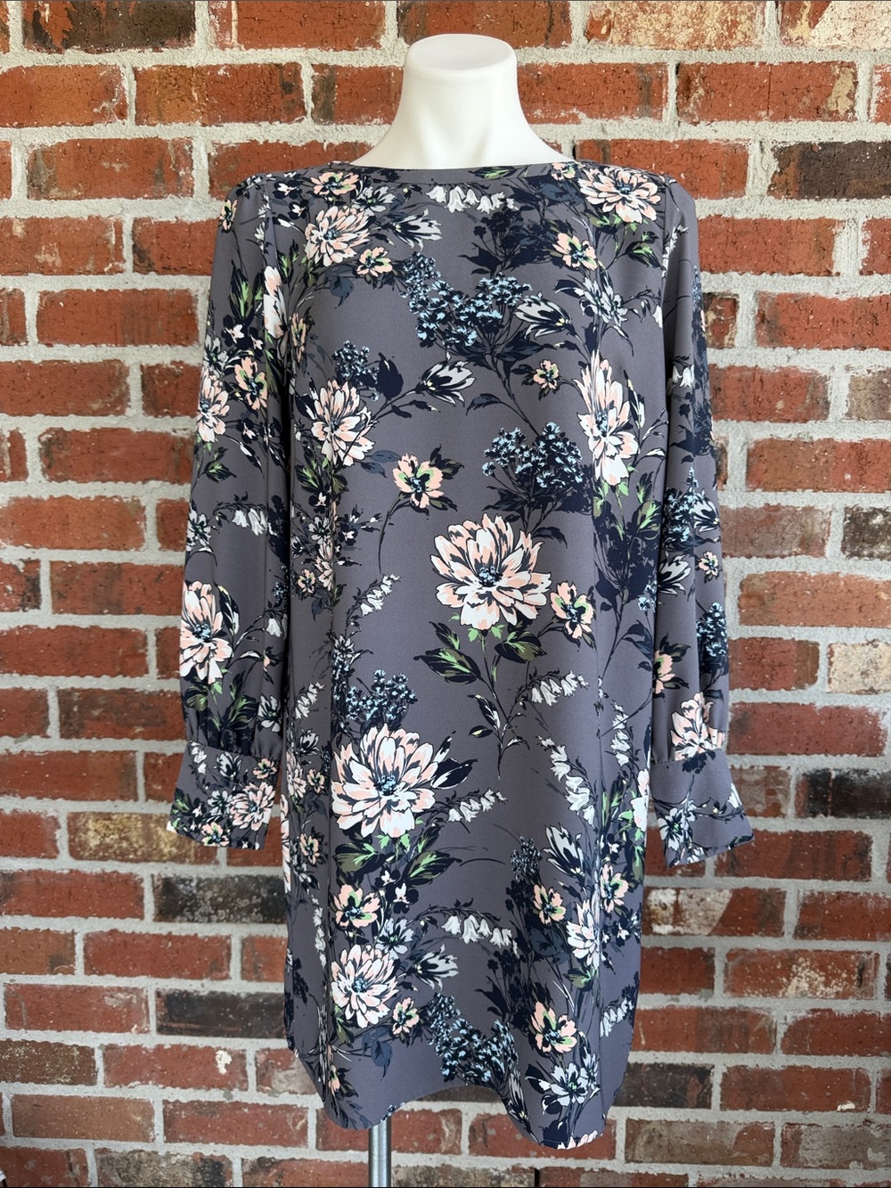 LOFT Gray Floral Long-Sleeve Shift Dress